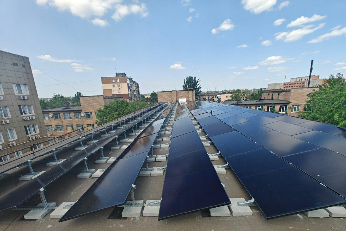 ÉNERGIE & RÉSILIENCE | Des installations solaires à Dnipro