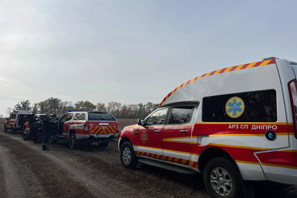 Mission terrain en Ukraine : les démineurs de la DSNS de Dnipro renforcés par de nouvelles ambulances