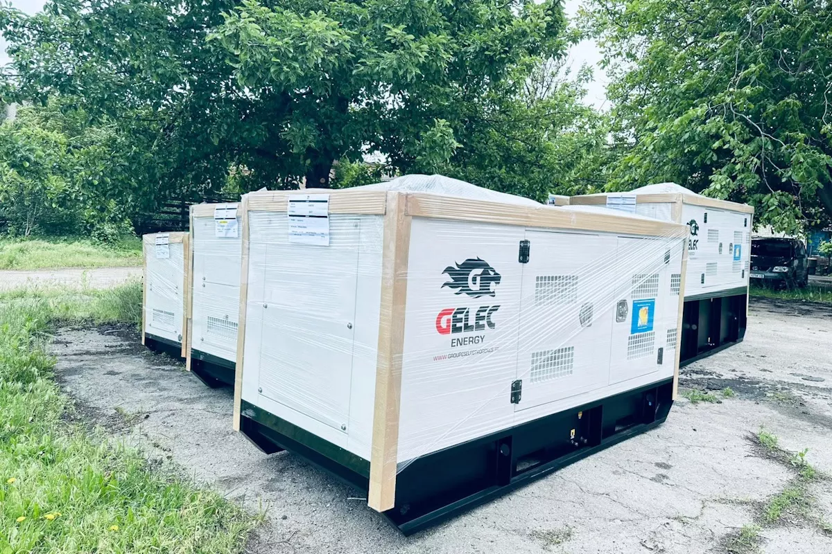 Huit groupes électrogènes pour Kharkiv